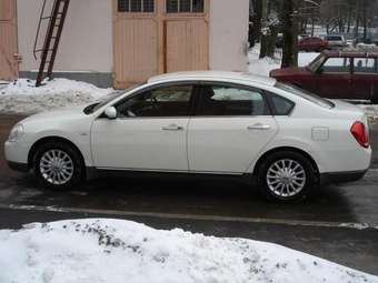2003 Nissan Teana Pictures