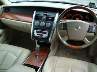 2003 Nissan Teana Pictures