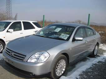 2003 Nissan Teana Photos