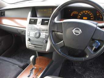 2003 Nissan Teana Photos