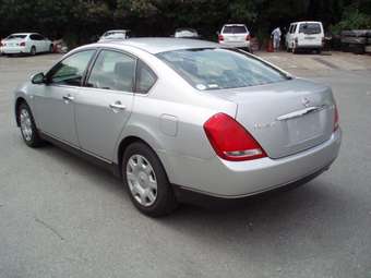 2003 Nissan Teana Pictures