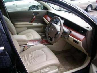 2003 Nissan Teana Pictures