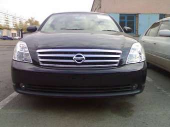 2003 Nissan Teana Pictures