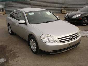 2003 Nissan Teana Photos