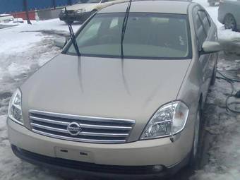 2003 Nissan Teana Pictures