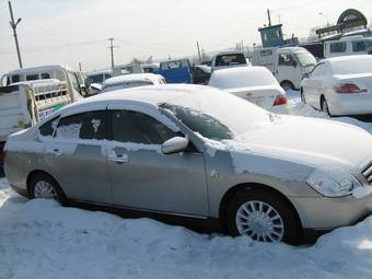 2003 Nissan Teana Pictures