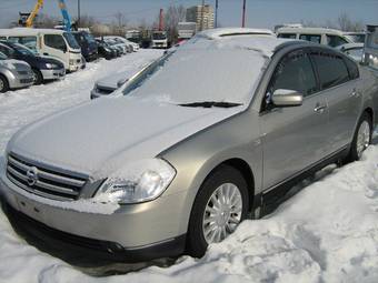 2003 Nissan Teana Photos
