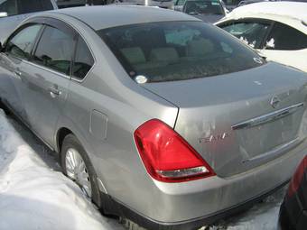 2003 Nissan Teana Pictures