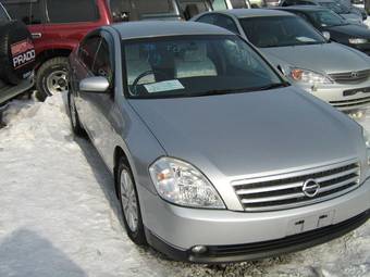 2003 Nissan Teana Pics
