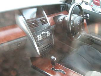 2003 Nissan Teana Pictures