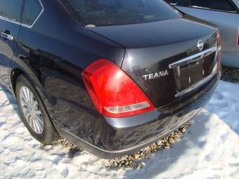2003 Nissan Teana Pictures