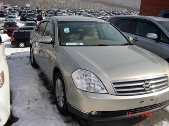 2003 Nissan Teana Photos