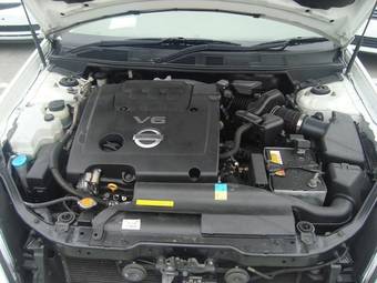 2003 Nissan Teana Pictures