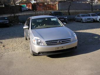 2003 Nissan Teana Pictures