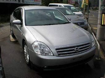 2003 Nissan Teana Photos