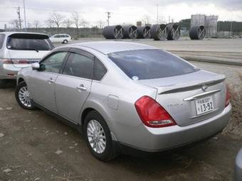 2003 Nissan Teana Pictures