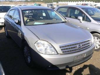 2003 Nissan Teana Pictures