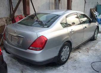 2003 Nissan Teana Pictures