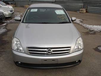 2003 Nissan Teana Pictures
