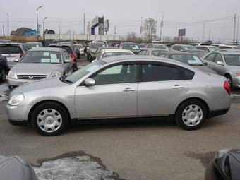 2003 Nissan Teana Photos