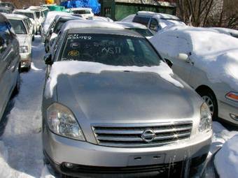 2003 Nissan Teana Pictures