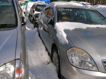 2003 Nissan Teana Photos