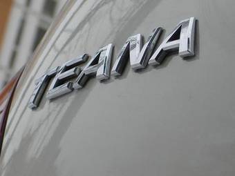 2003 Nissan Teana Photos