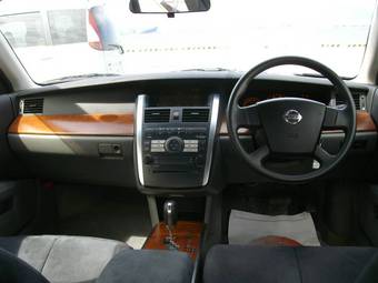 2003 Nissan Teana Photos