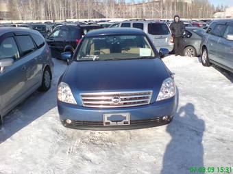 2003 Nissan Teana Pictures