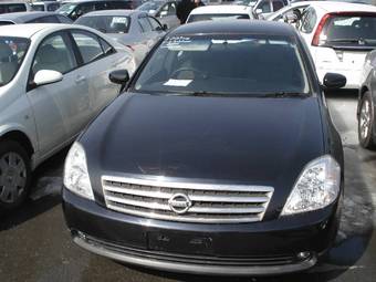 2003 Nissan Teana Pictures