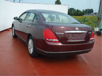 2003 Nissan Teana Pictures