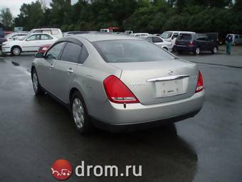2003 Nissan Teana Pictures