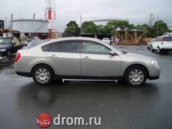2003 Nissan Teana Photos