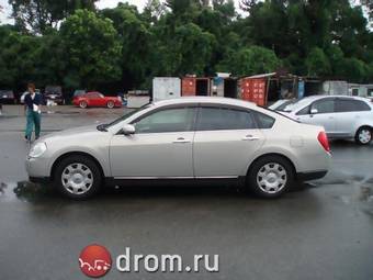 2003 Nissan Teana Photos