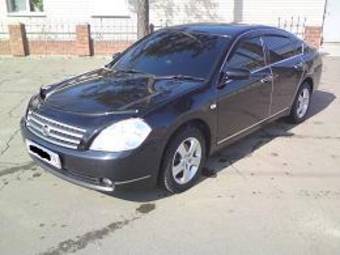 2003 Nissan Teana Pictures