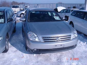 2003 Nissan Teana Pictures