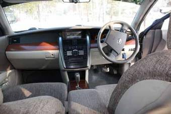 2003 Nissan Teana Pictures