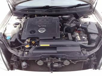 2003 Nissan Teana Photos