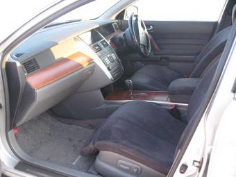 2003 Nissan Teana Photos