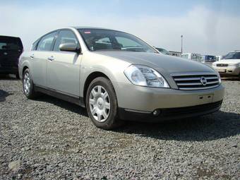 2003 Nissan Teana Pics