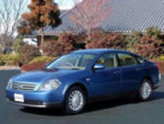 2003 Nissan Teana Photos