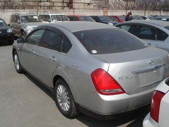 2003 Nissan Teana Pictures