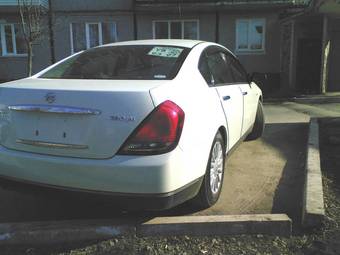 2003 Nissan Teana Photos