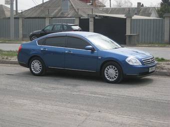 2003 Nissan Teana Photos