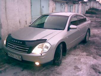 2003 Nissan Teana Photos