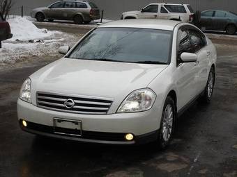 2003 Nissan Teana Photos