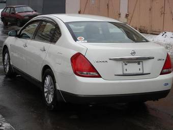 2003 Nissan Teana Pictures