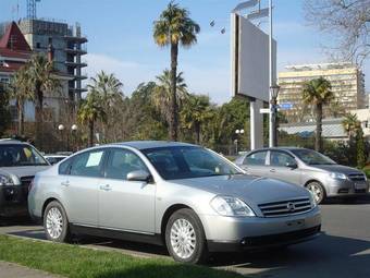 2003 Nissan Teana Photos