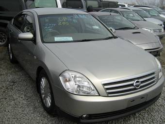 2003 Nissan Teana Pictures