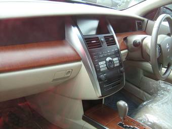 2003 Nissan Teana Photos